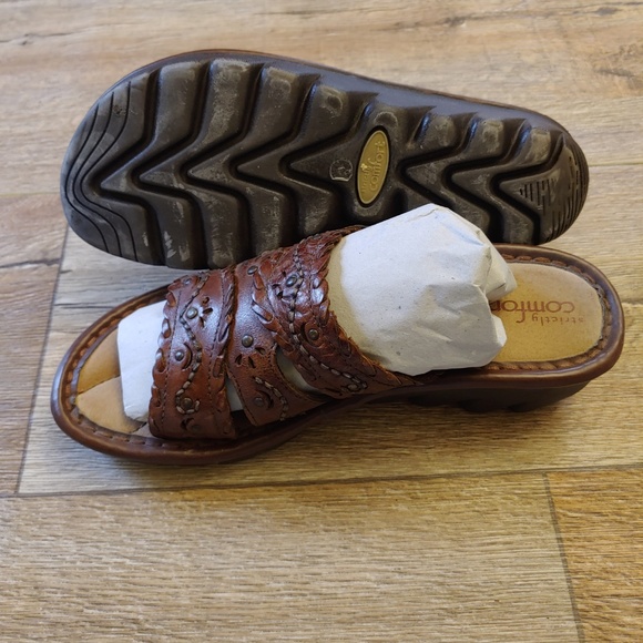 Brown Strictly Comfort Sandals - Picture 4 of 7